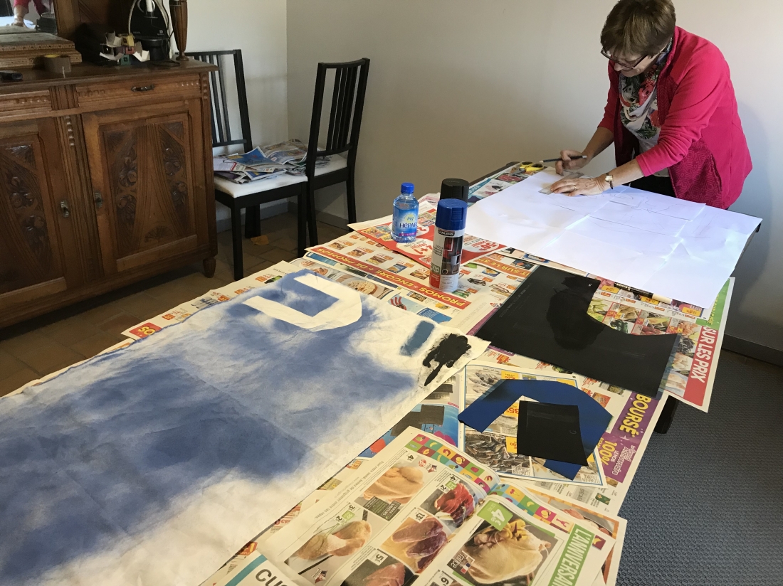 C’est parti pour la peinture des rideaux !